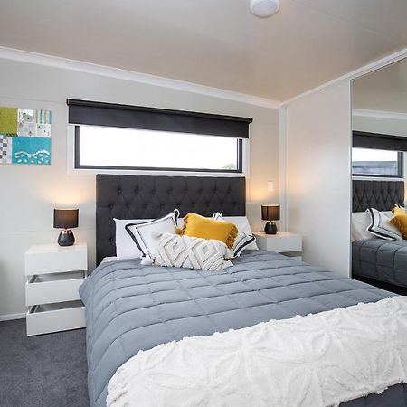 Affordable Modern Accommodation Westport Exteriör bild