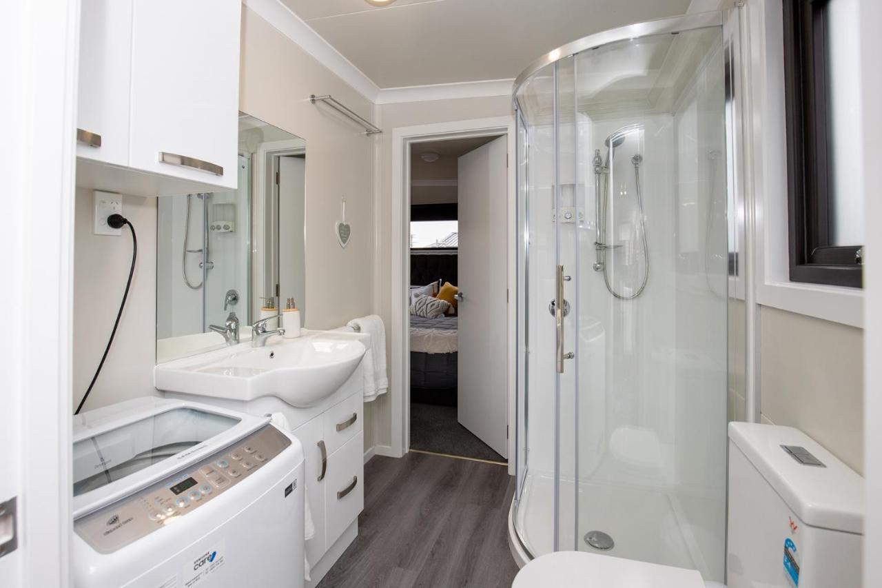Affordable Modern Accommodation Westport Exteriör bild