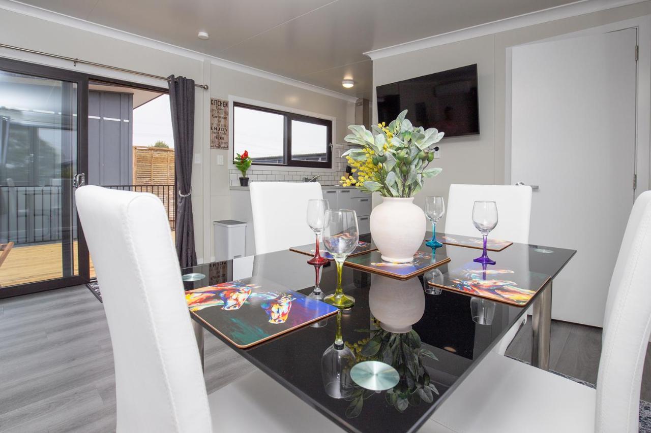 Affordable Modern Accommodation Westport Exteriör bild